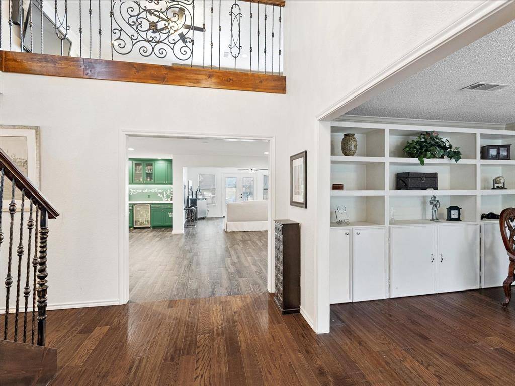 Benbrook, TX 76126,10186 Meadowcrest Drive