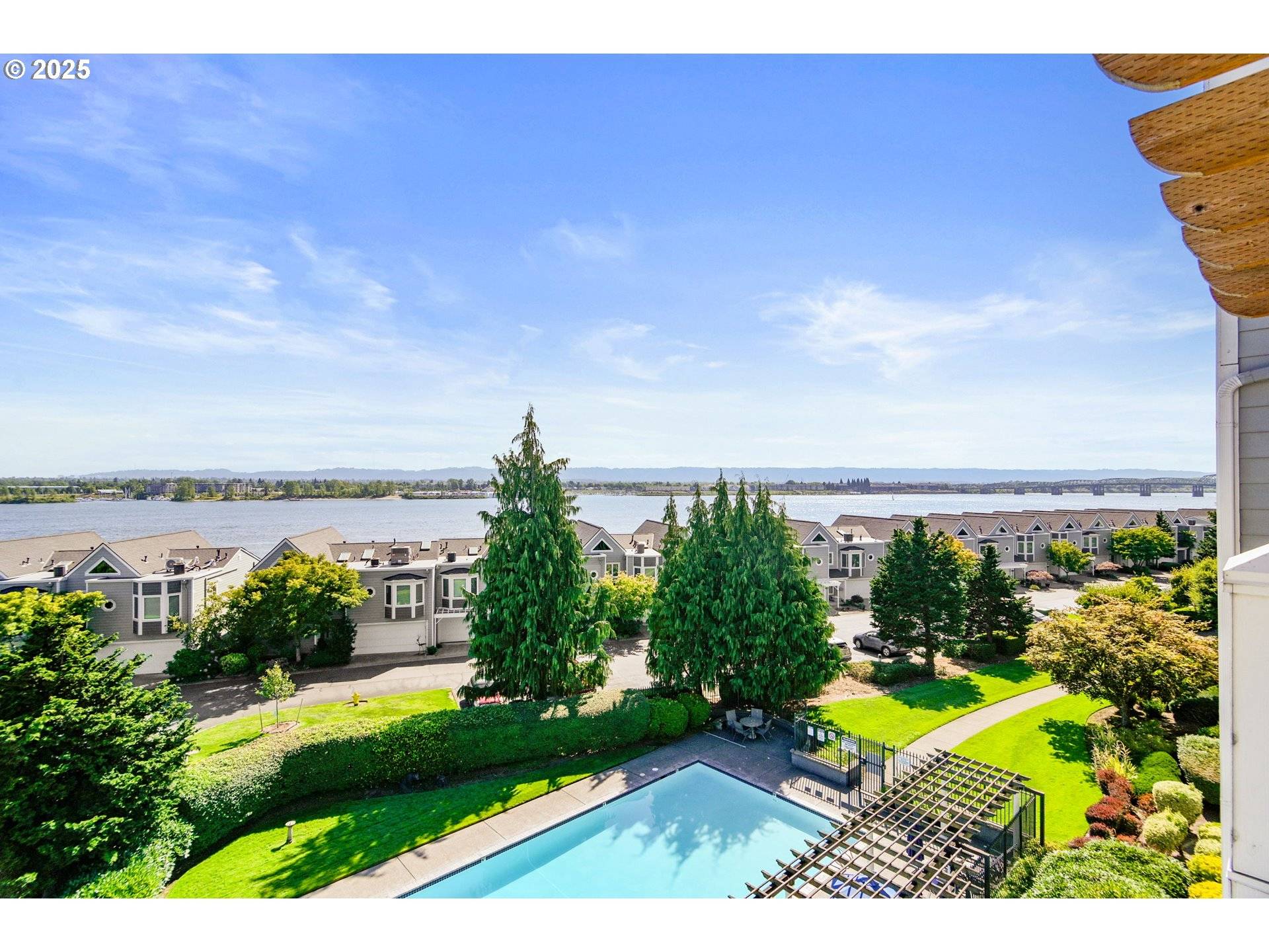 Vancouver, WA 98661,520 SE COLUMBIA RIVER DR #428
