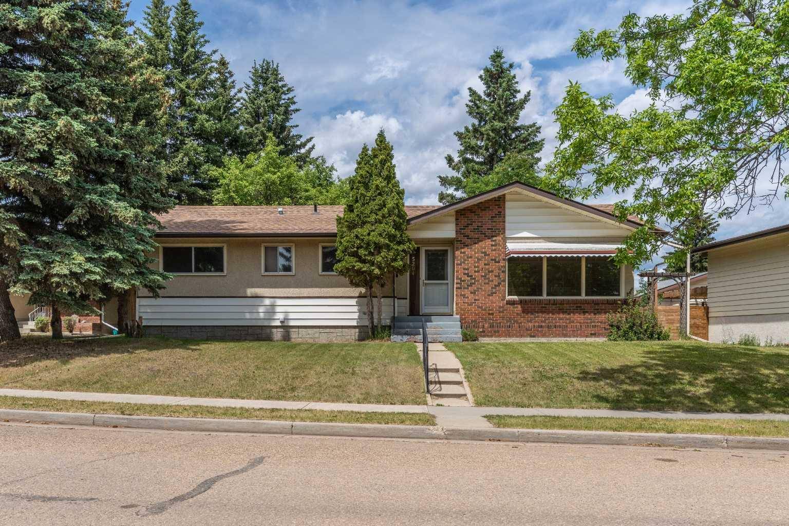 5204 43 AVE, Camrose, AB T4V 0A2