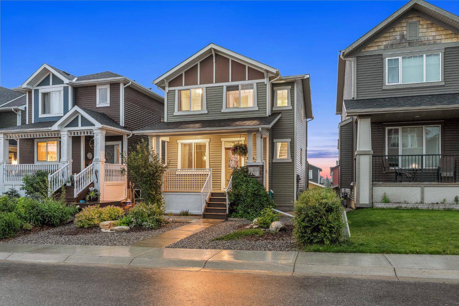 Cochrane, AB T4C 0R1,201 Fireside PL