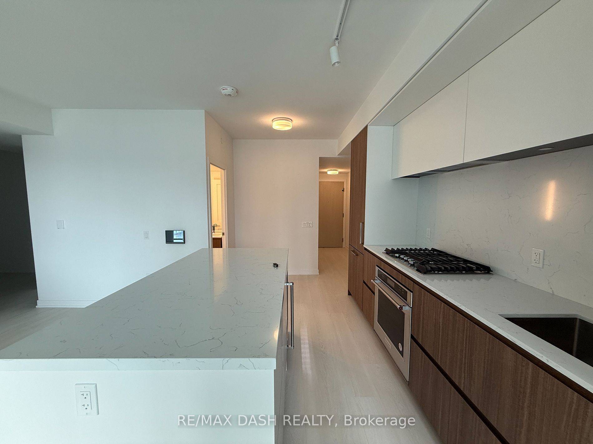 Toronto C03, ON M4S 0E5,1 Hillsdale AVE W #403