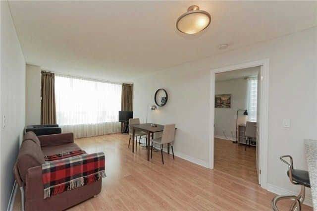 Vaughan, ON L4J 9E9,50 Disera DR #514