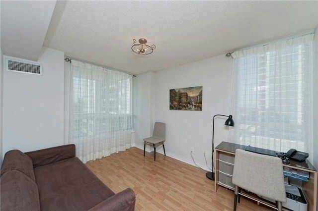 Vaughan, ON L4J 9E9,50 Disera DR #514