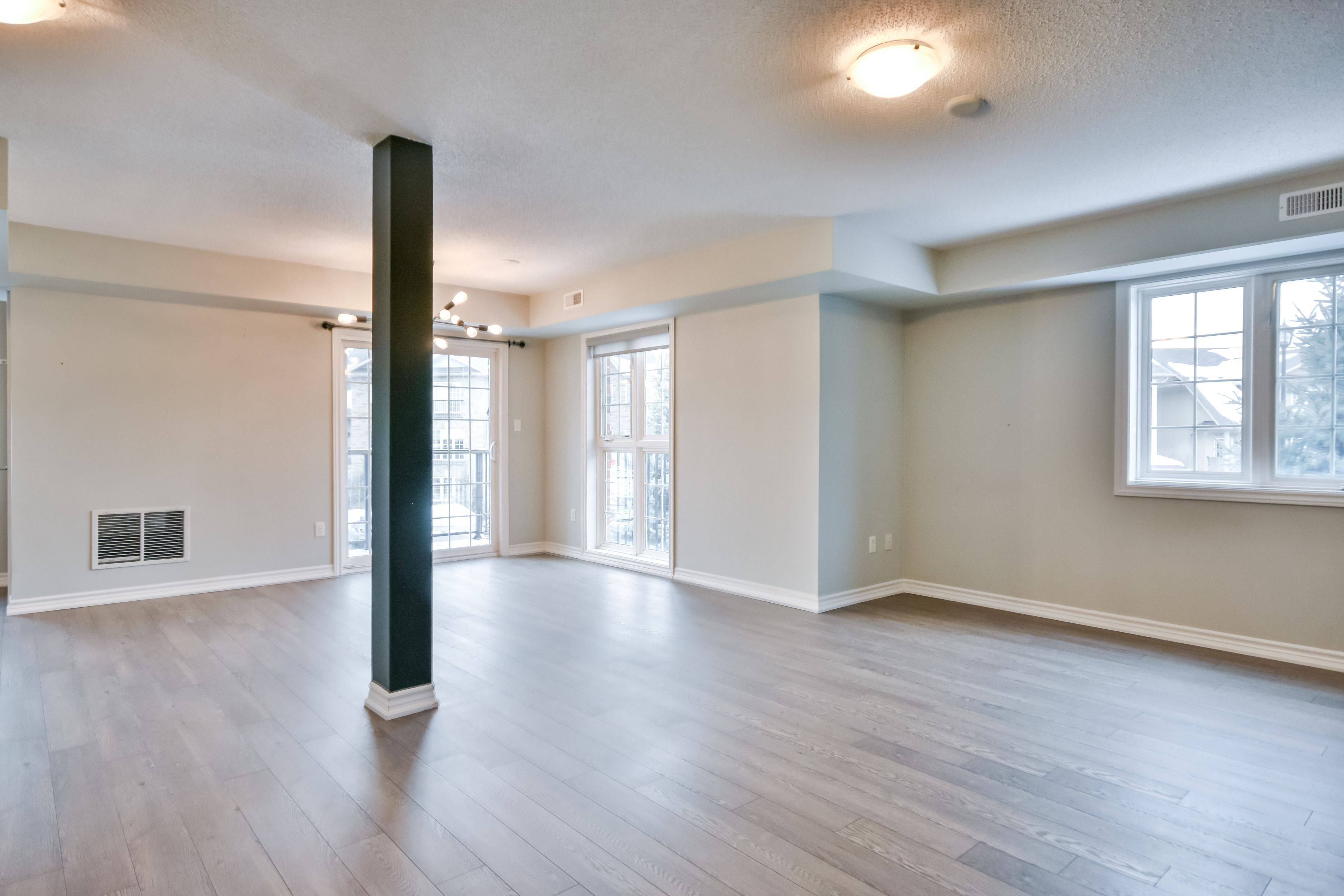 Barrie, ON L4N 5W9,51 Ferndale DR #7