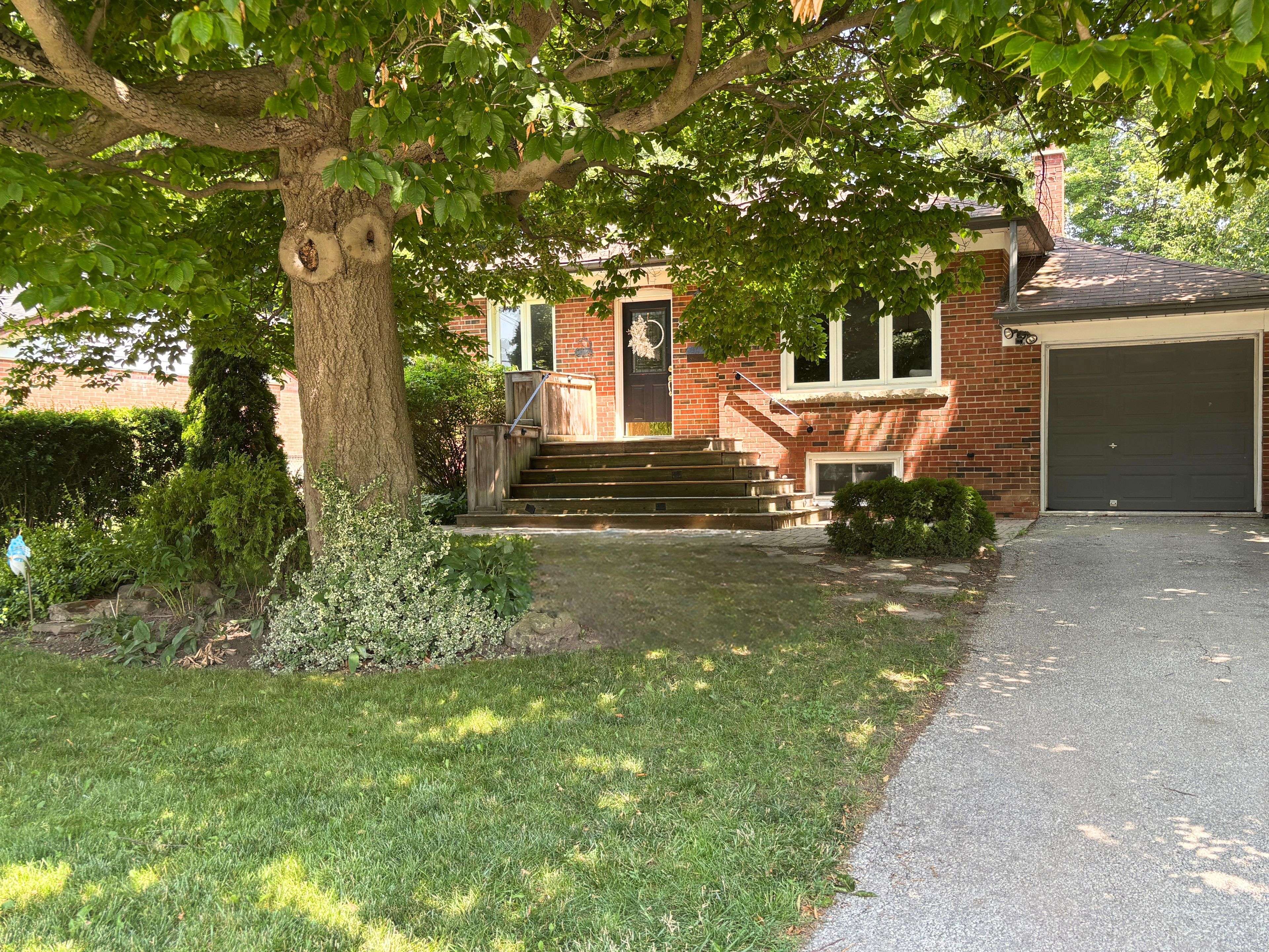 83 Kingswood RD #Lower, Oakville, ON L6K 2E2