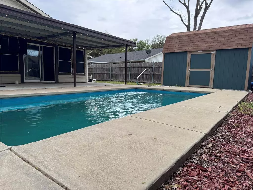 Grand Prairie, TX 75052,318 Clearwood Drive