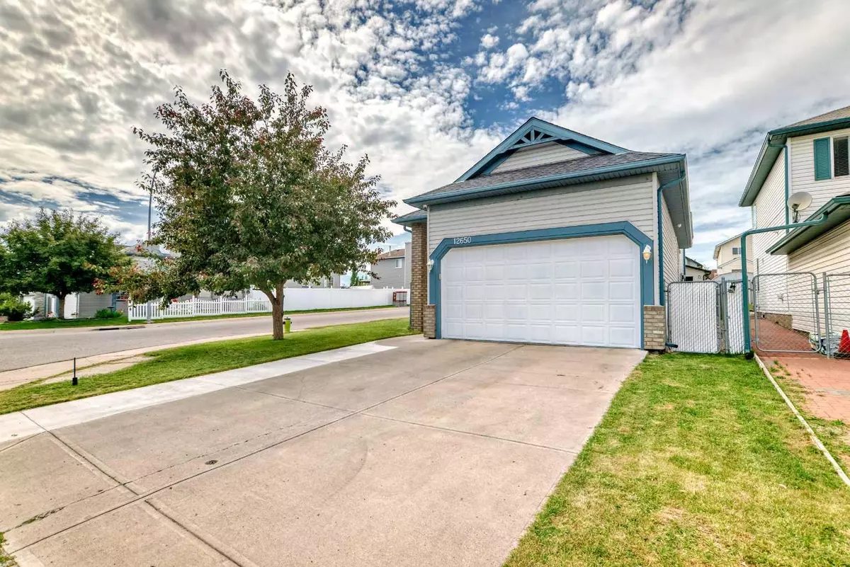 Calgary, AB T3K 4Z7,12650 Coventry Hills WAY NE