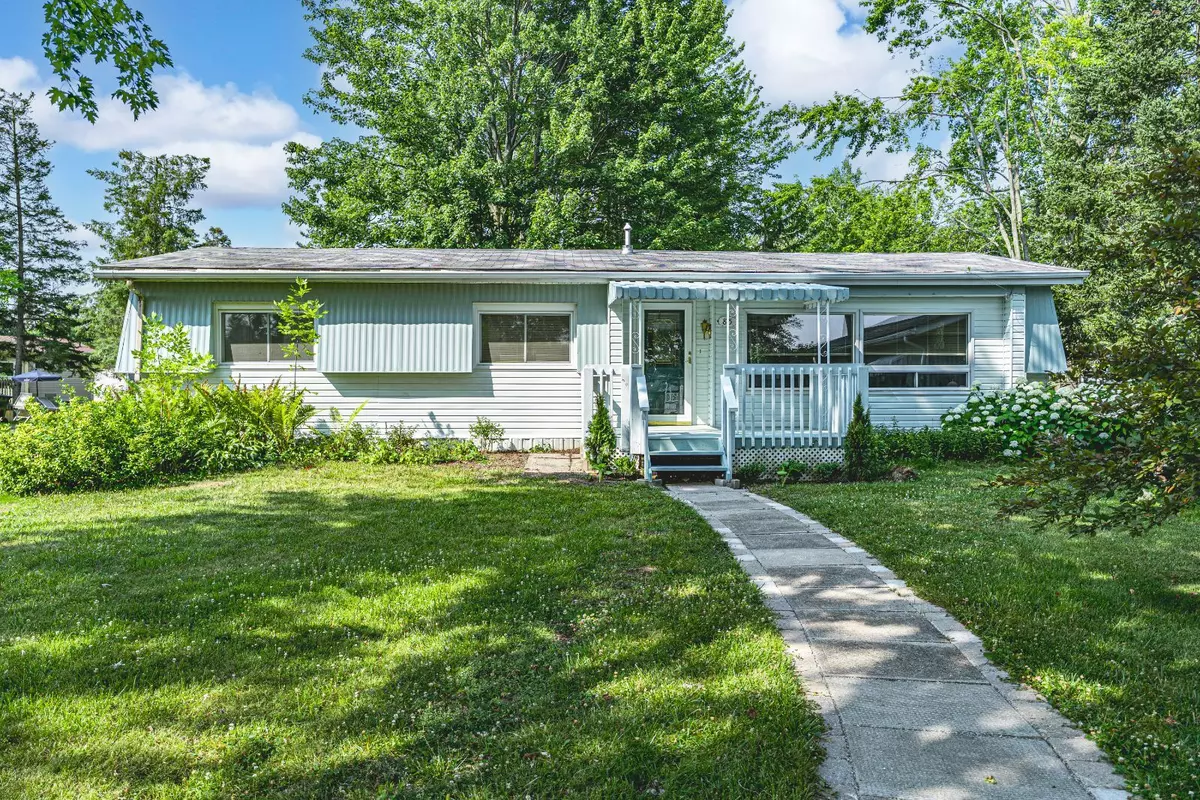 Innisfil, ON L9S 1N5,85 Hawthorne DR