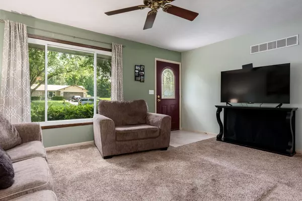 Rockford, IL 61108,5590 White Plains Way
