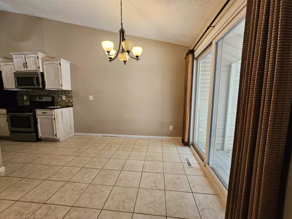 Rockford, IL 61114,4641 High Point Drive Unit #5