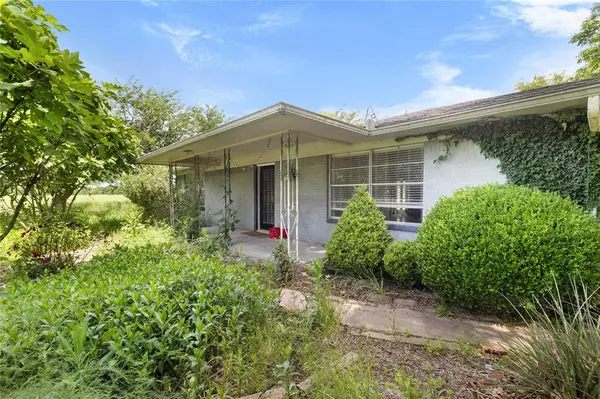 Trenton, TX 75490,5040 County Road 4640