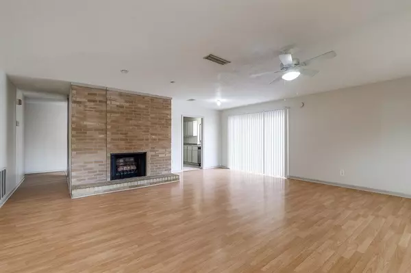 Carrollton, TX 75007,2218 Colonial Place