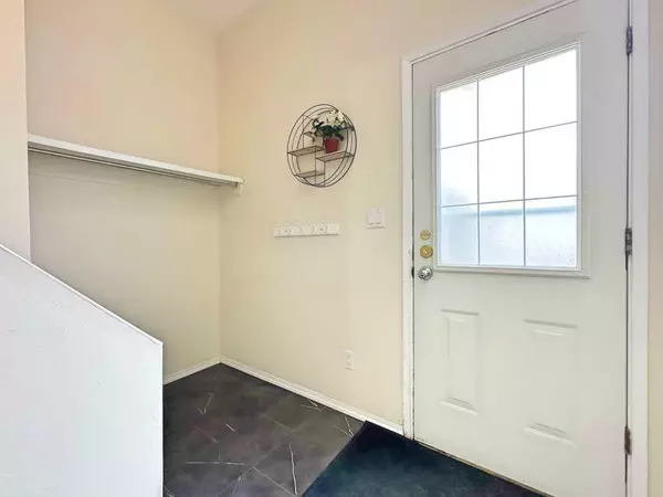 Wainwright, AB T9W 1J3,1649 3 AVE