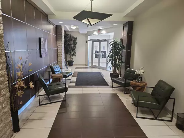 Calgary, AB T2V 0P7,8710 Horton RD SW #1513