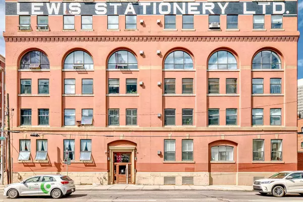 Calgary, AB T2R 0C3,240 11 AVE SW #402