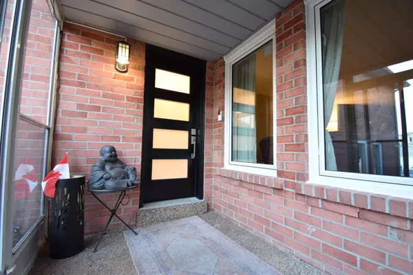 Toronto E11, ON M1X 1K7,28 Valley Centre DR