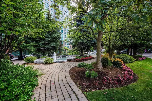 125 Omni DR #1232, Toronto E09, ON M1P 5A9