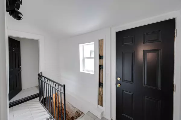 Oshawa, ON L1H 4R5,210 Albert ST