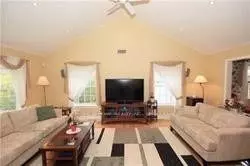 Oshawa, ON L1G 4K5,1086 Somerville ST W