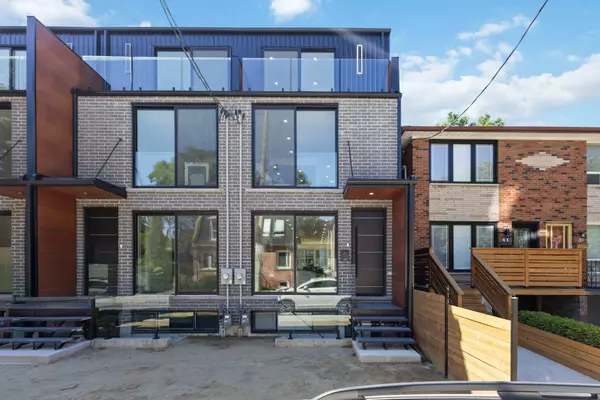 Toronto E01, ON M4M 1M9,43A Cummings ST #Upper