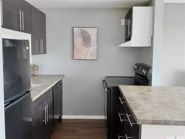 Saskatoon, SK S7H 3W4,2 Summers PLACE #5