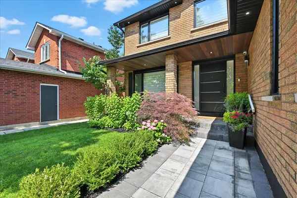 Oakville, ON L6M 1W2,1267 Roseberry CRES