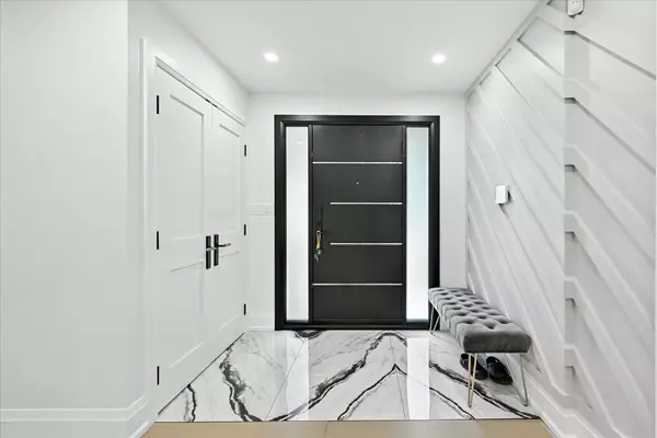 Oakville, ON L6M 1W2,1267 Roseberry CRES