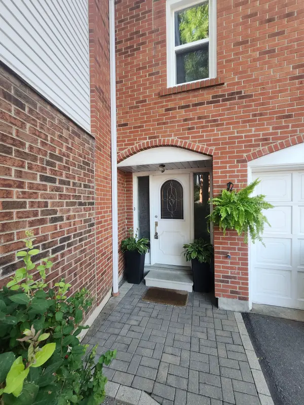 Mississauga, ON L4Z 1G9,333 Meadows BLVD #111