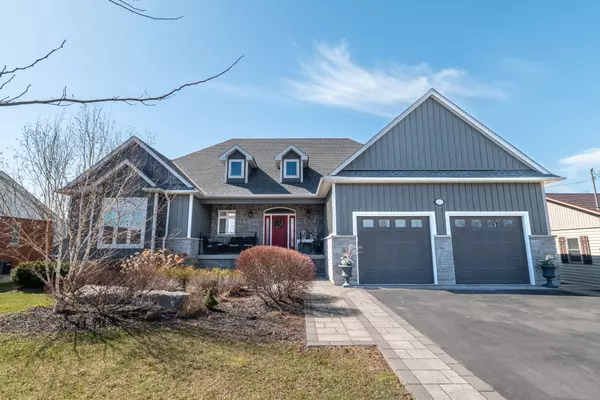 211 Lewis RD, Hamilton, ON L8E 5G7