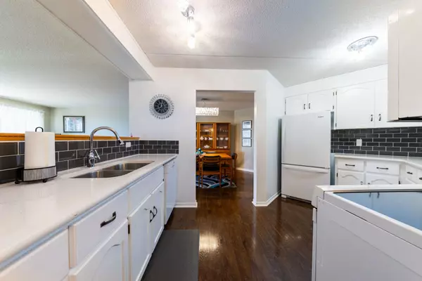 Guelph, ON N1G 4N7,8 Christopher CT #601