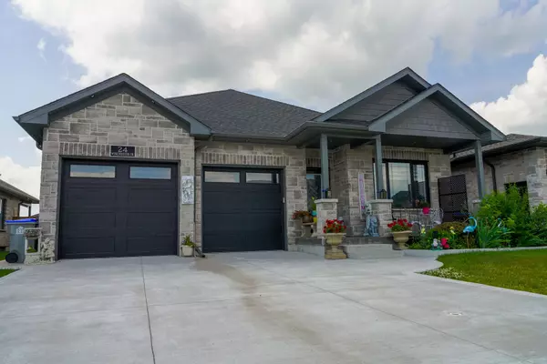 24 Winchester CRES, North Perth, ON N4W 0J8