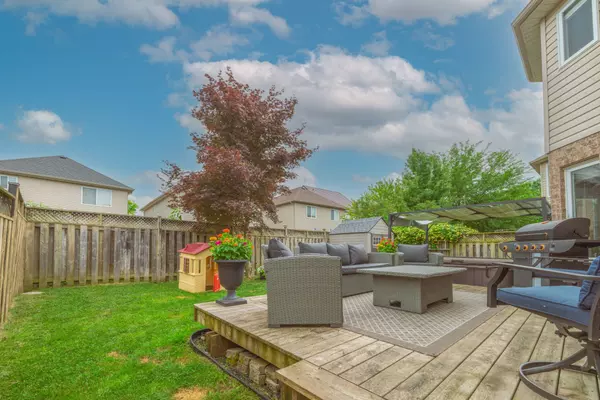 London East, ON N5Y 6H5,1360 Blackmaple DR