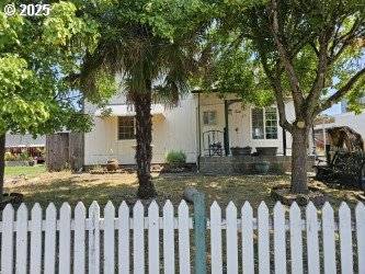 187 37TH ST, Springfield, OR 97478