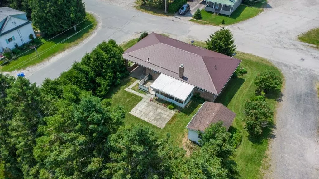 20 Dollard ST, French River, ON P0M 2N0