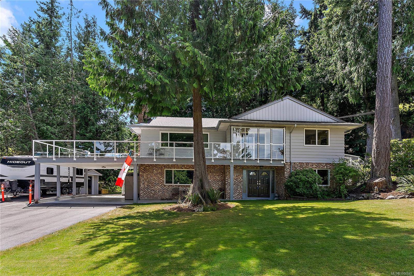 2040 Salem Terr, North Saanich, BC V8L 5J4