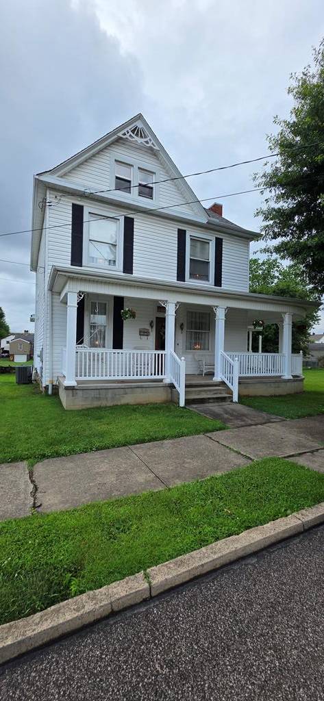 1011 Parriott Avenue, Moundsville, WV 26041