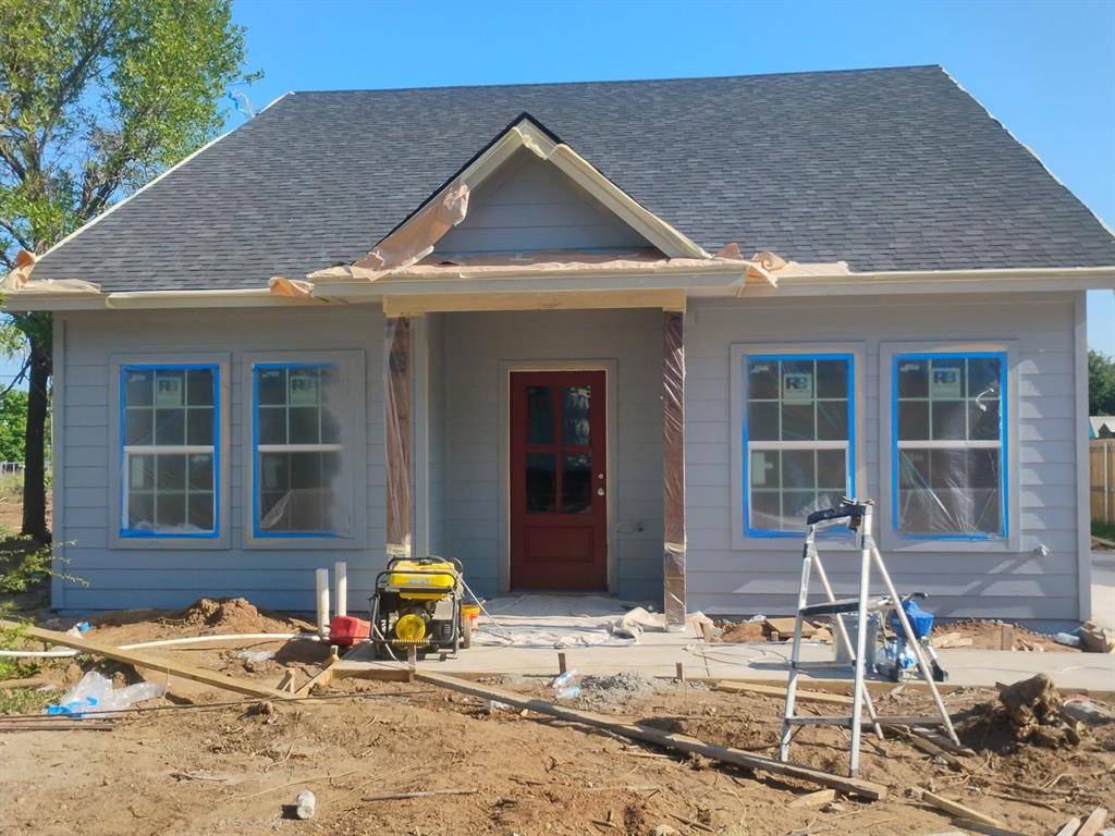 Nocona, TX 76255,205 W Cherry