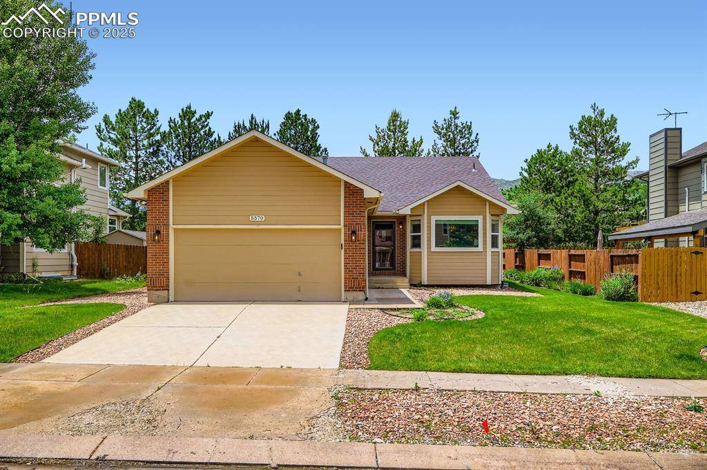 5570 Flag WAY, Colorado Springs, CO 80919