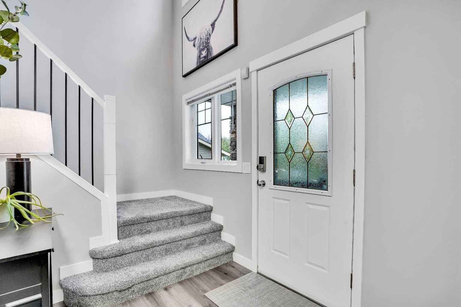 Calgary, AB T2Y 3S3,16 Somerglen CV SW