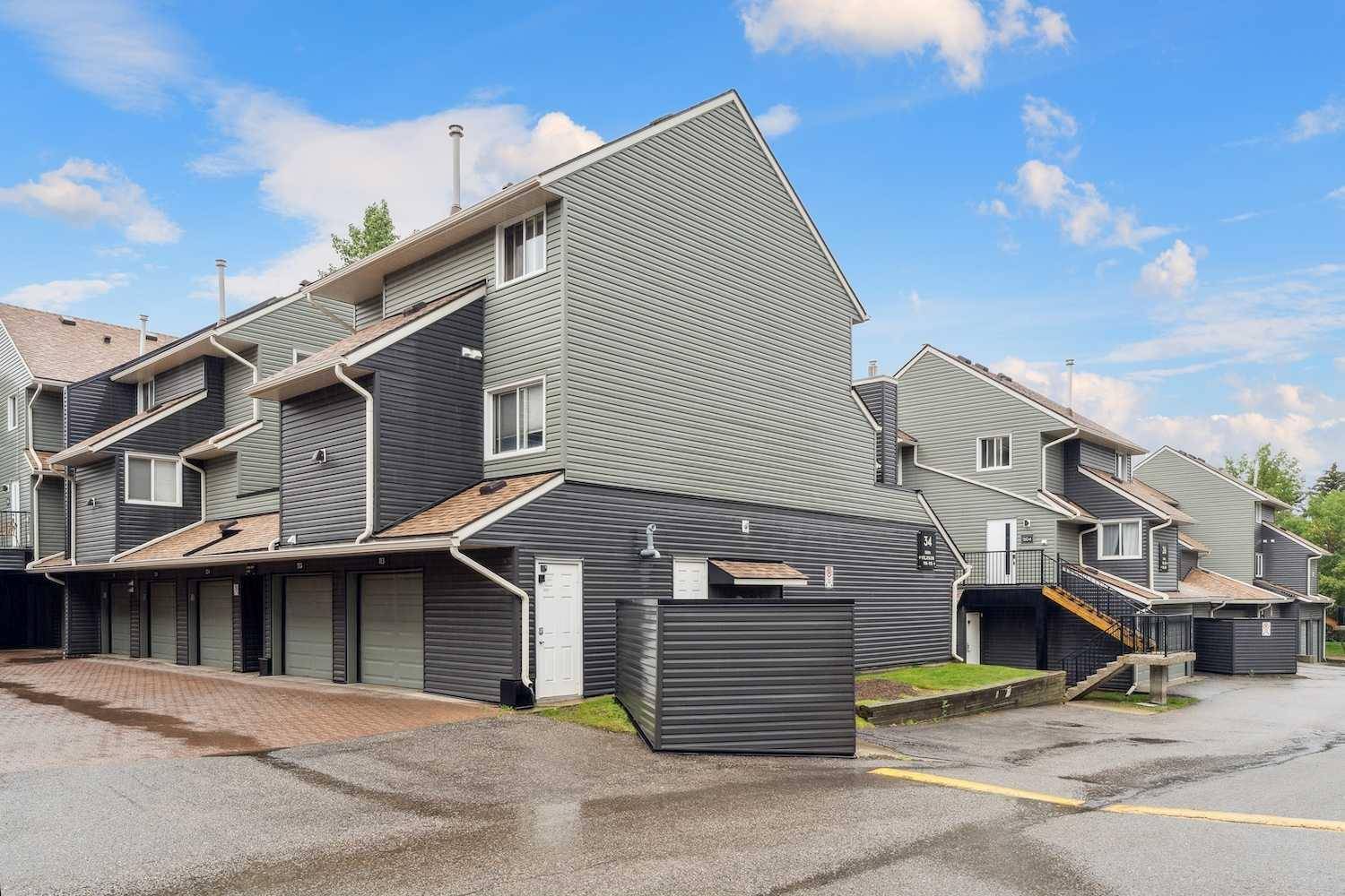 34 Glamis GN SW #113, Calgary, AB T3E 6V1