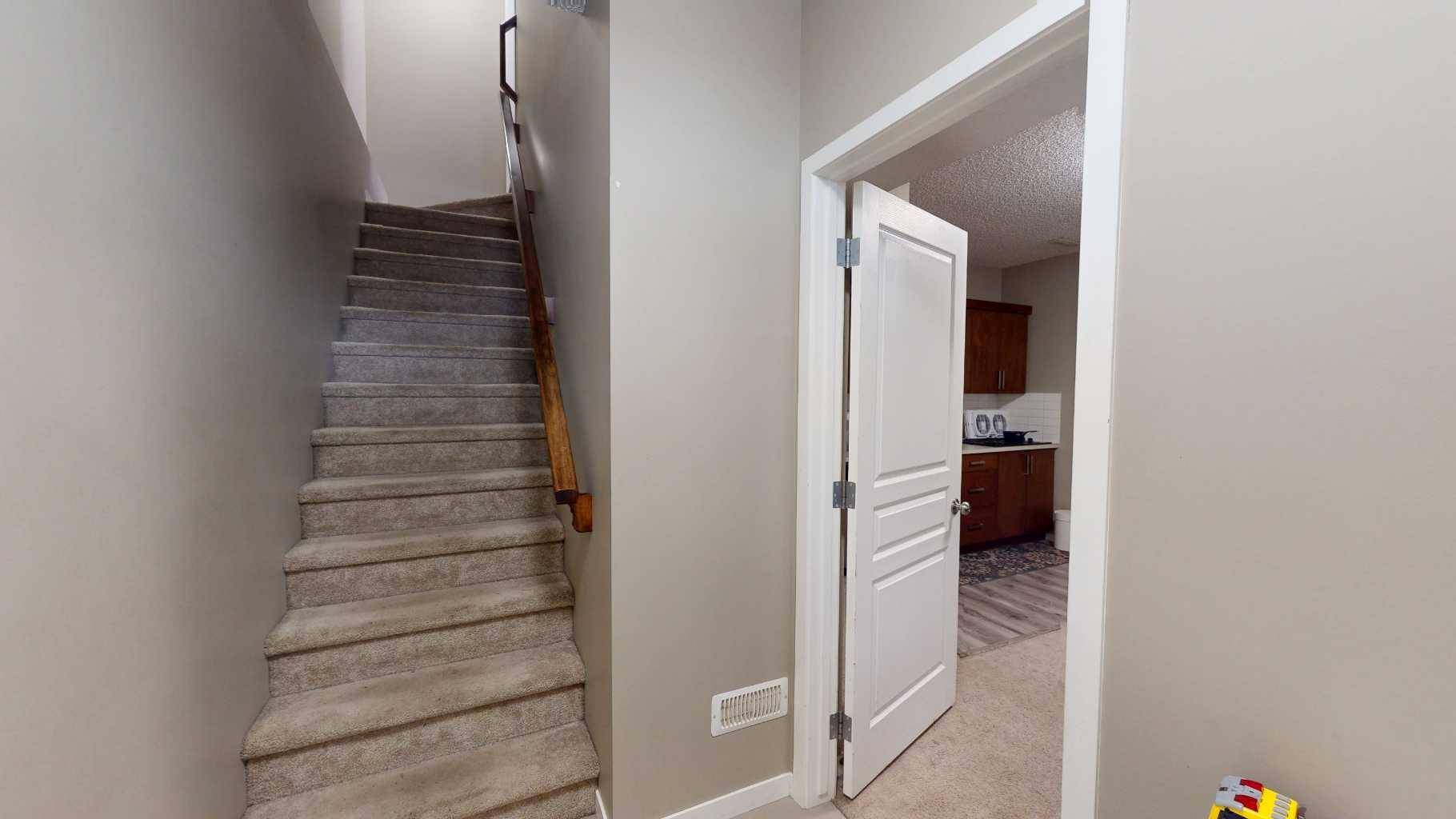 Calgary, AB T2Z 1G2,216 New Brighton GRV SE