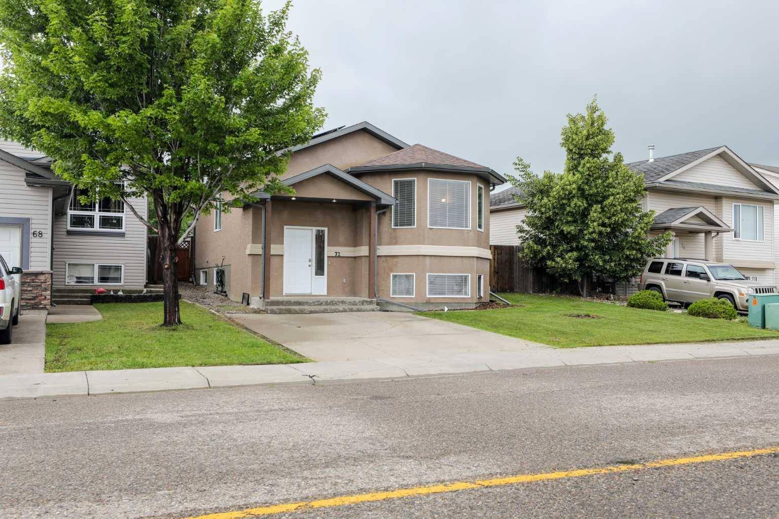 72 Aberdeen Road W W, Lethbridge, AB T1J 4Z2