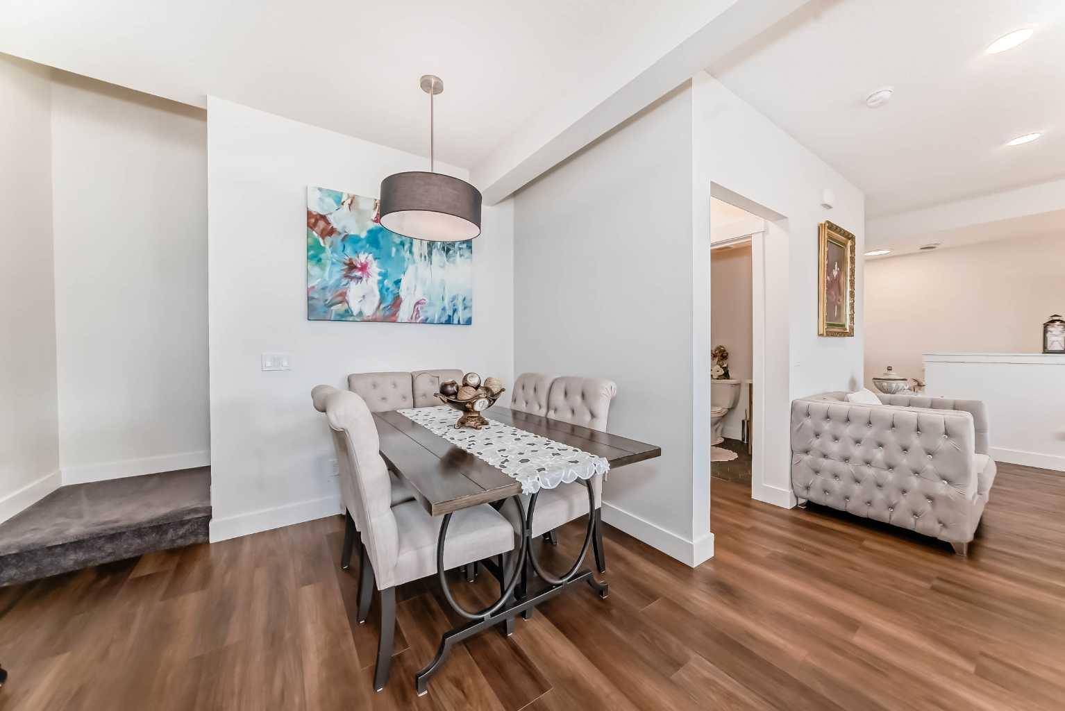 Calgary, AB T3M 3T9,4695 Seton DR Southeast