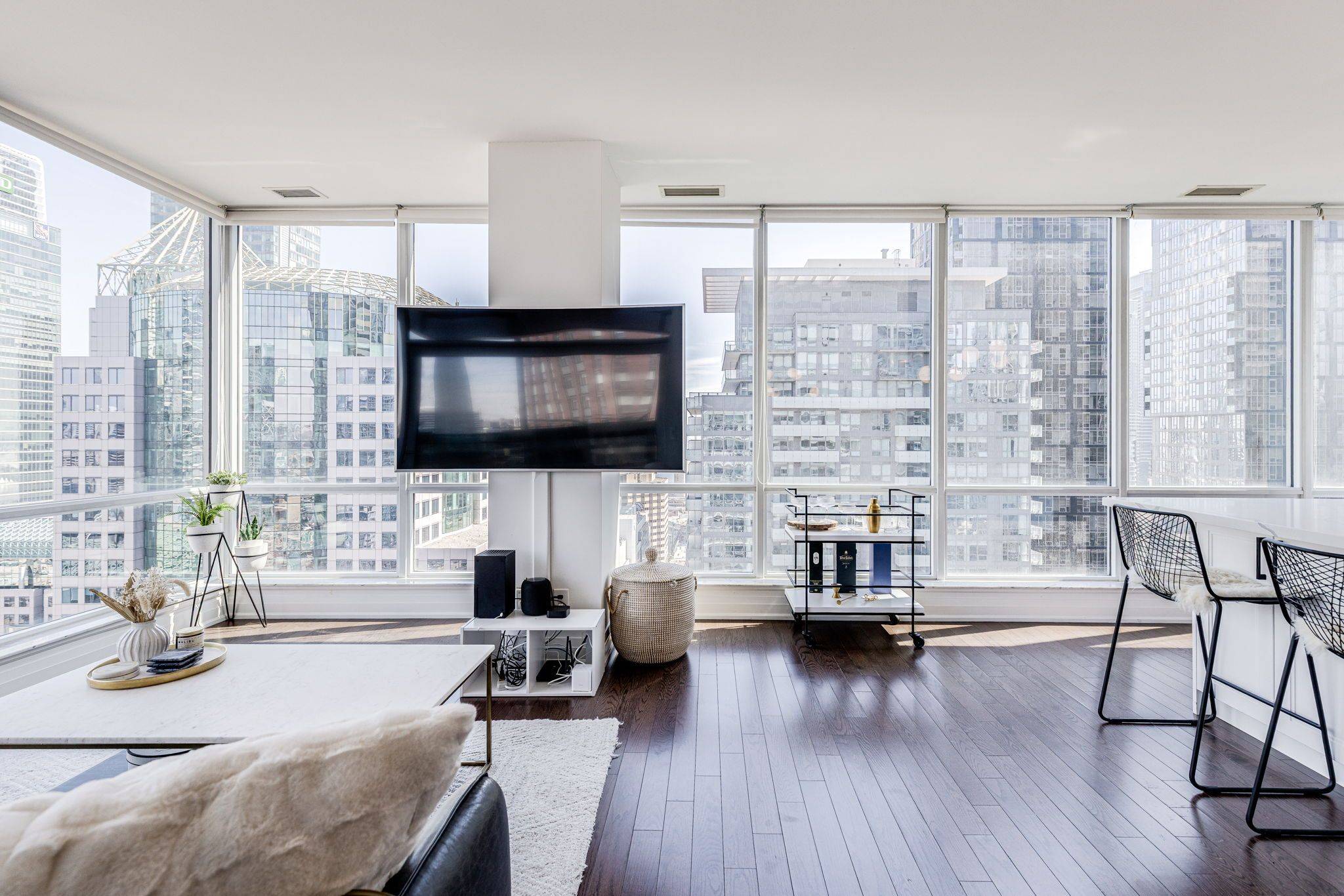 80 John ST #2912, Toronto C01, ON M5V 3X4