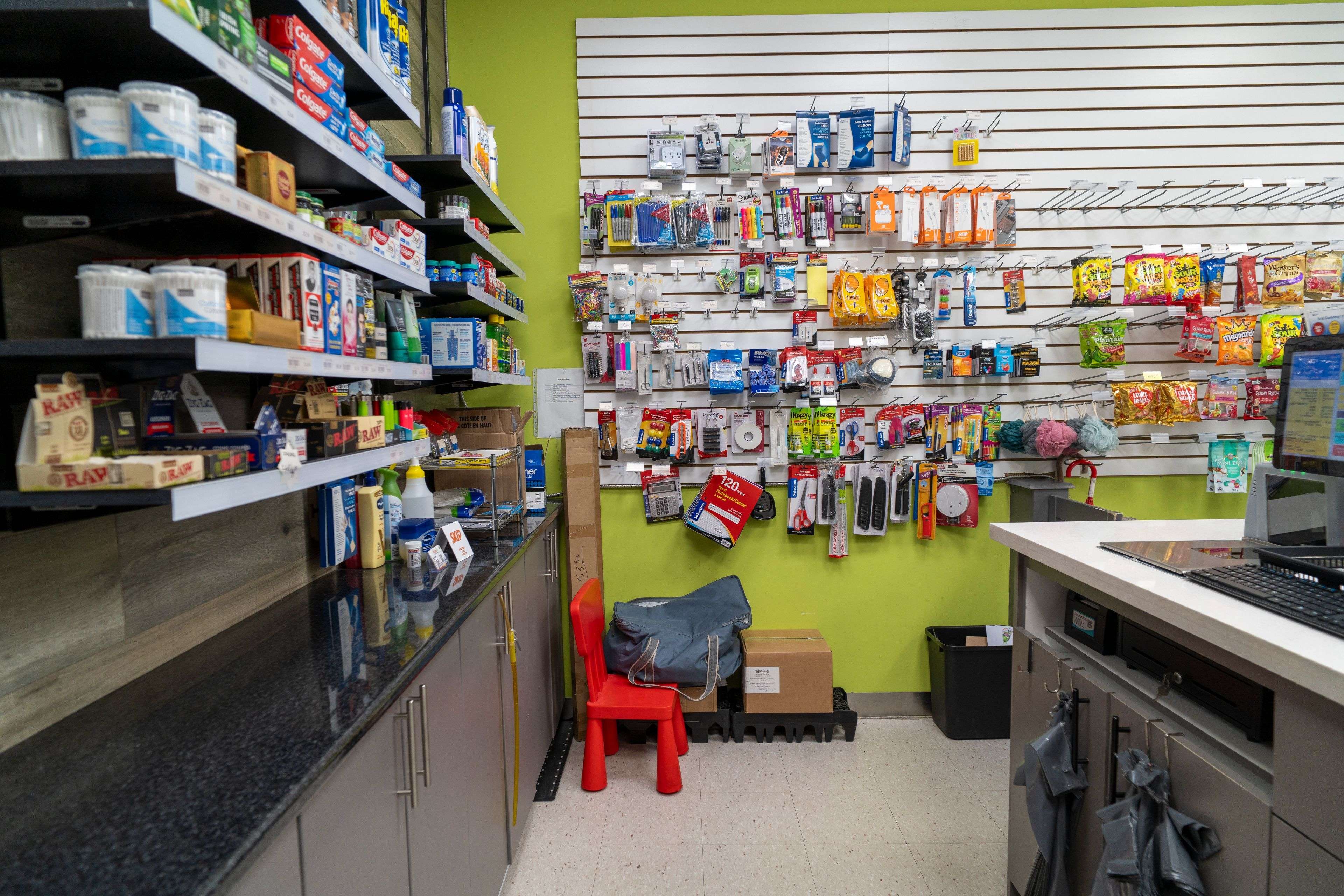 Oshawa, ON L1G 8A5,1700 Simcoe ST N