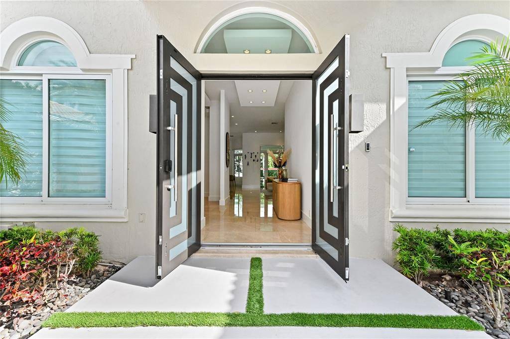 Plantation, FL 33325,11351 NW 6th St
