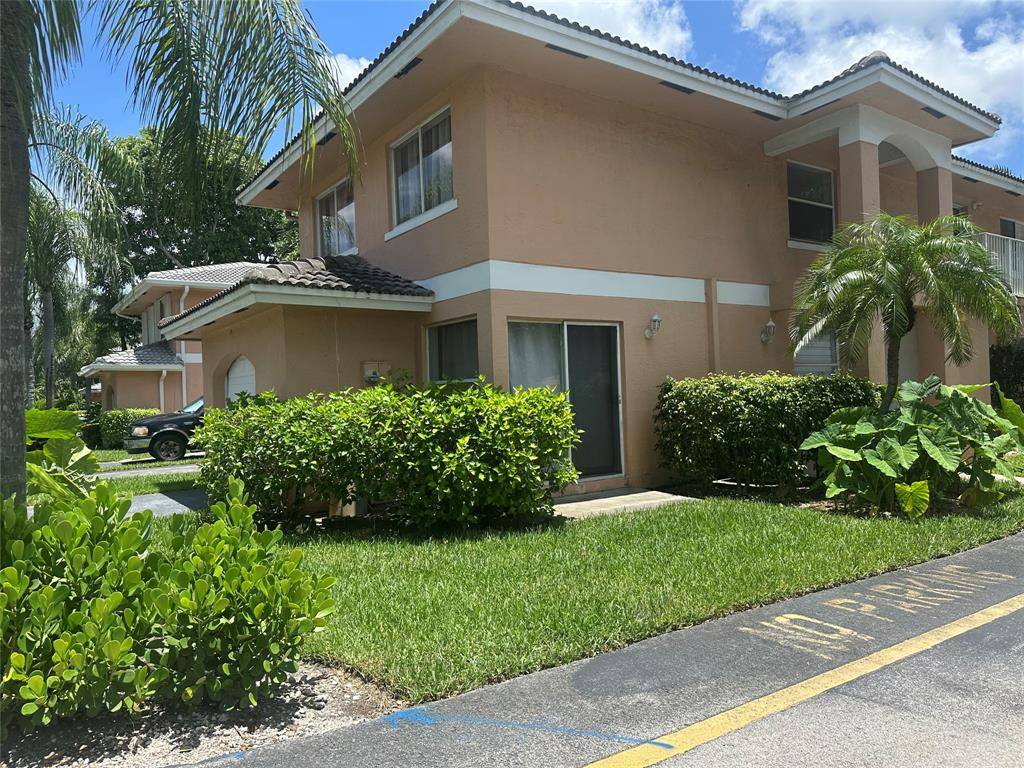 3263 NW 44th St #6, Fort Lauderdale, FL 33309