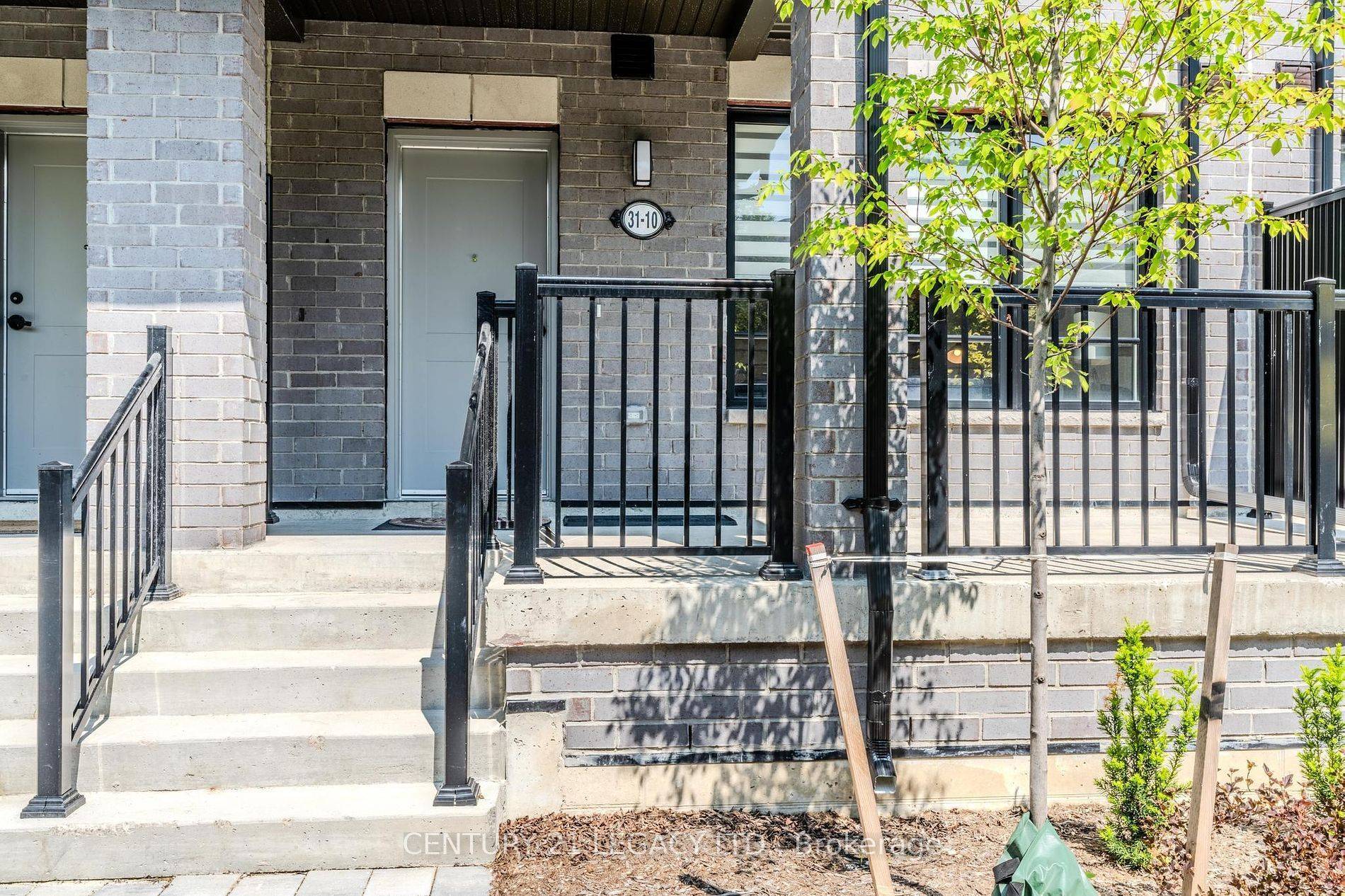 31 Baynes WAY #10, Bradford West Gwillimbury, ON L3Z 4M5