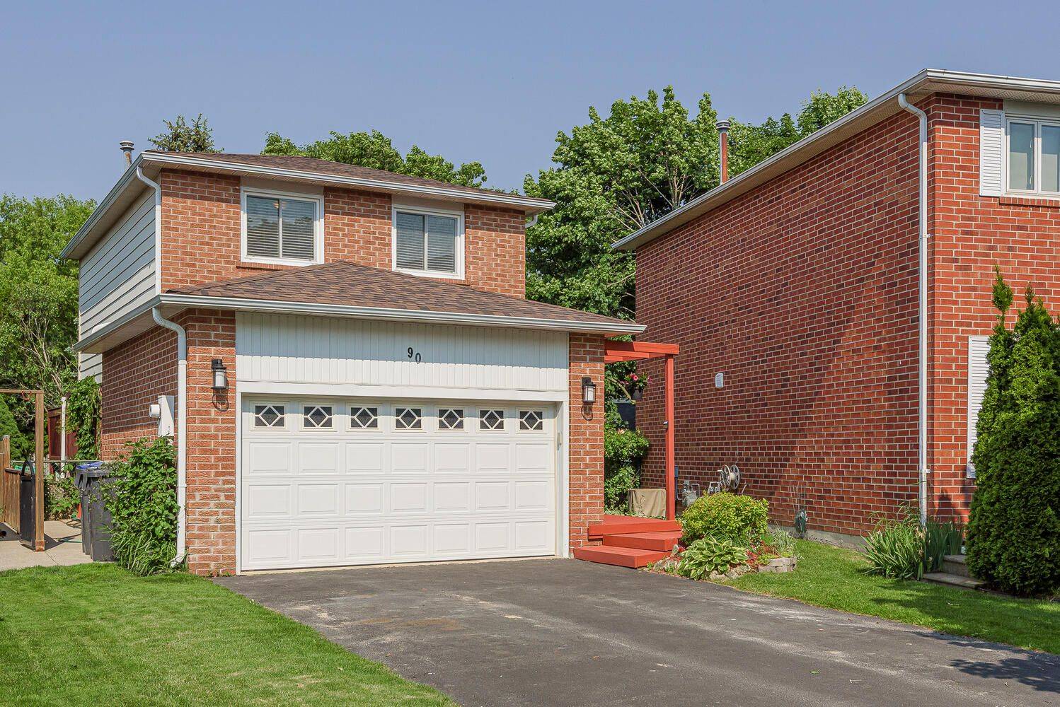 Brampton, ON L6Z 1S6,90 Lakecrest TRL