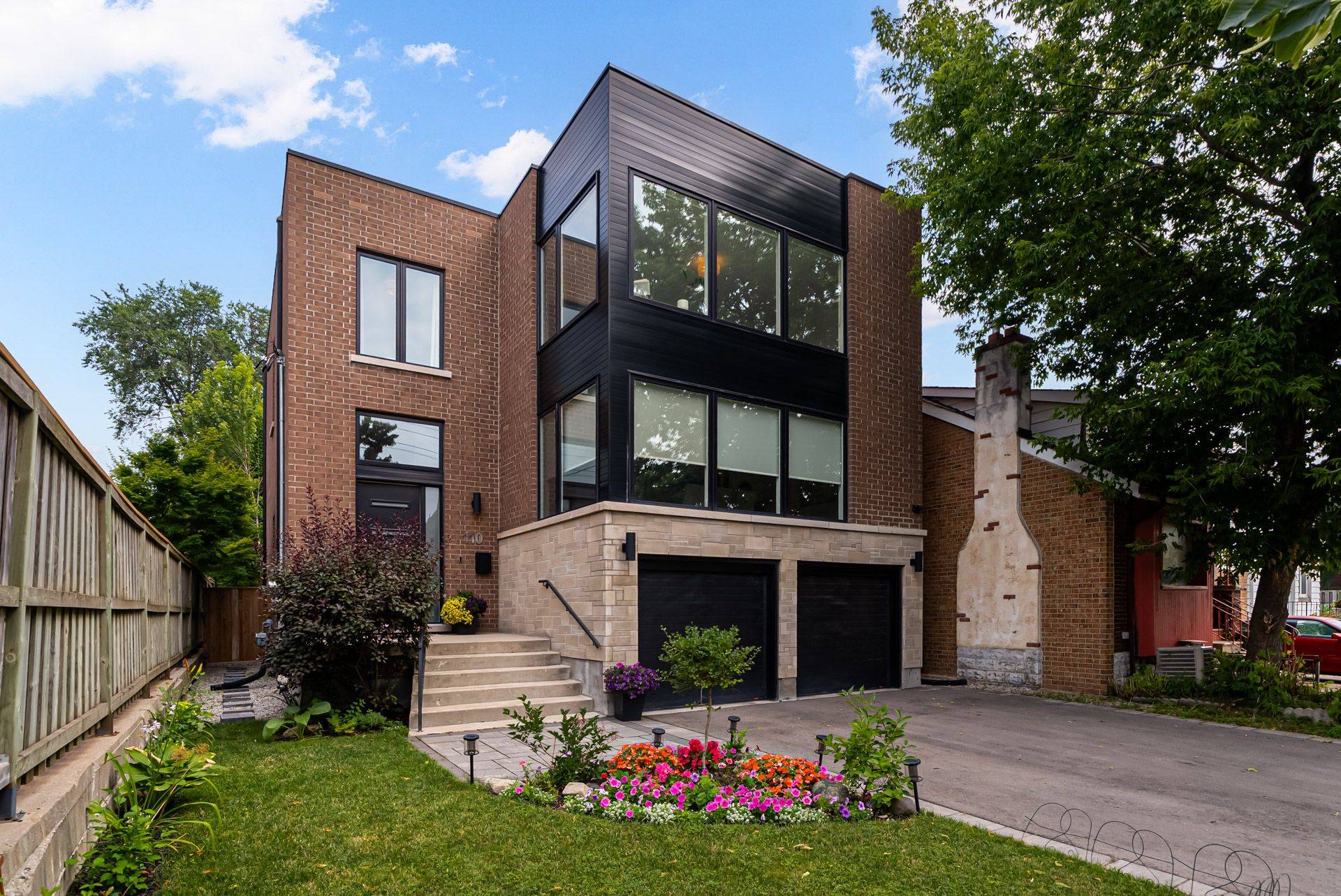 110 Evans AVE, Toronto W06, ON M8Z 1H9